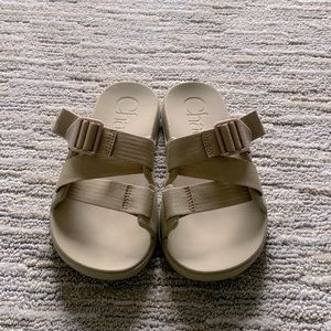 Chaco slides like NEW